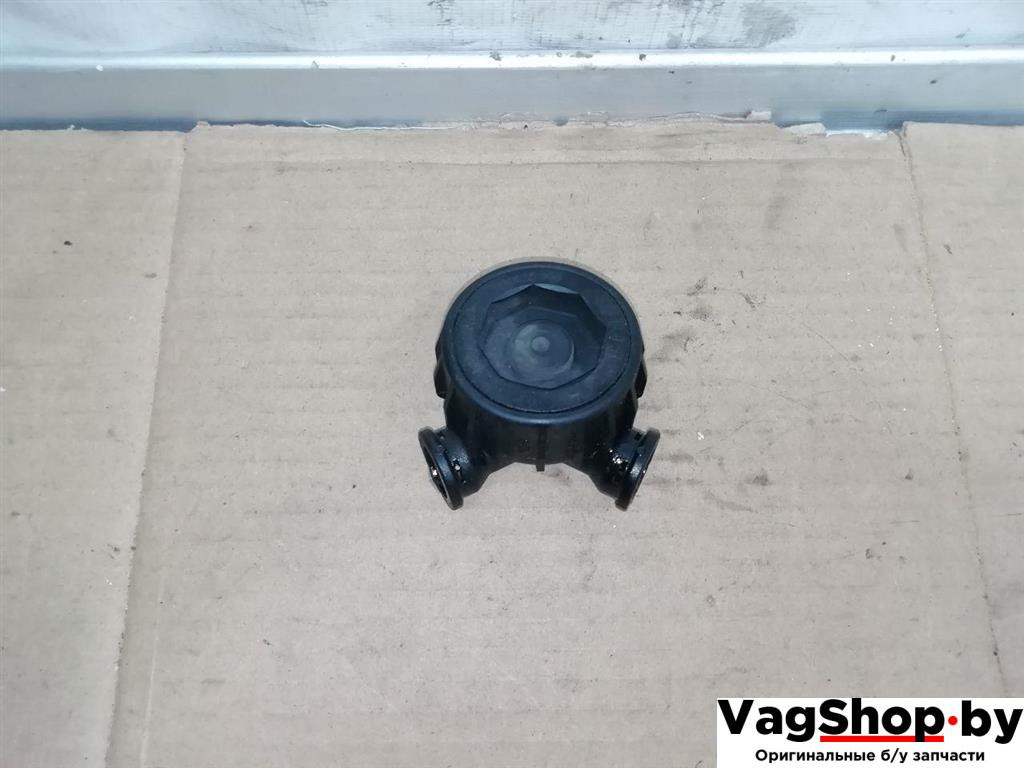 трубка (шланг) сцепления Volkswagen Tiguan 1 поколение 2010, 2.0 л., TDi, CFG, дизель, МКПП, серебро, внедорожник 5 дв., полный привод - фото №1