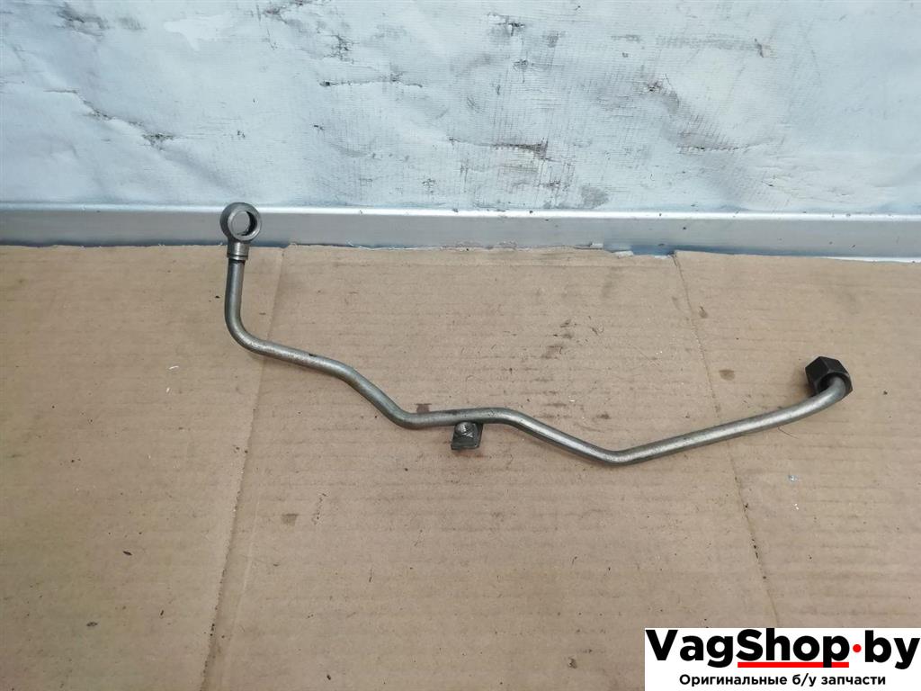 масляная трубка турбины Volkswagen Tiguan 1 поколение 2010, 2.0 л., TDi, CFG, дизель, МКПП, серебро, внедорожник 5 дв., полный привод, 03L145771AB - фото №1