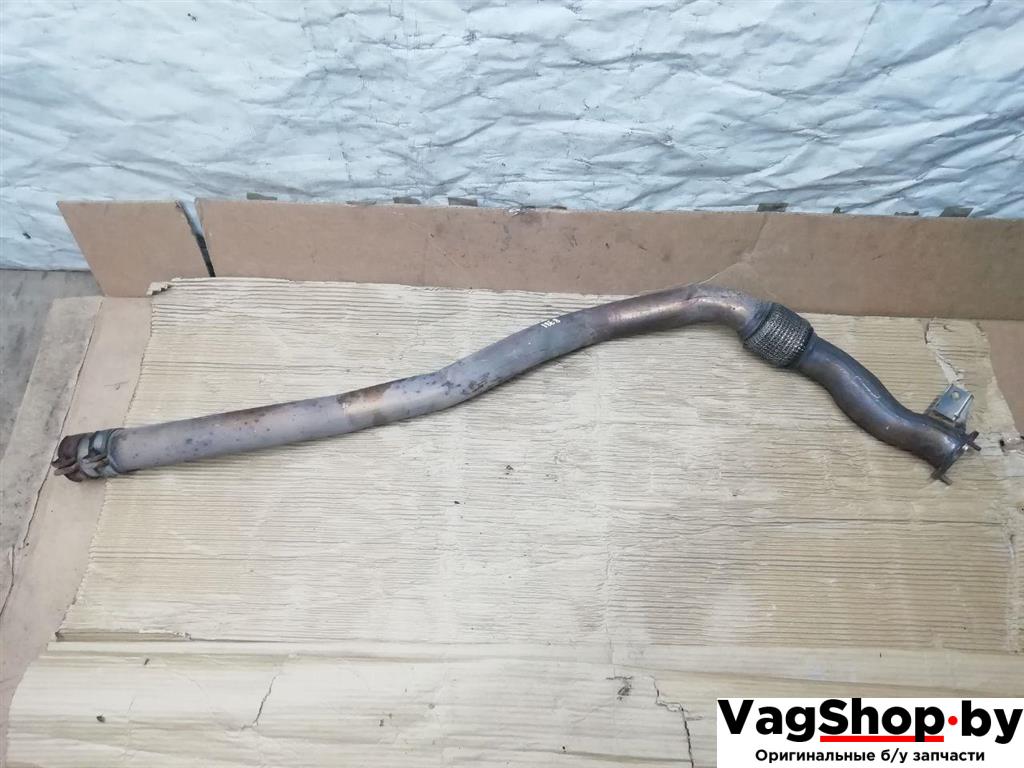 труба приемная глушителя Audi A4 B8/8K 2011, 2.7 л., TDi, CGK, дизель, МКПП, белый, седан, передний привод - фото №1