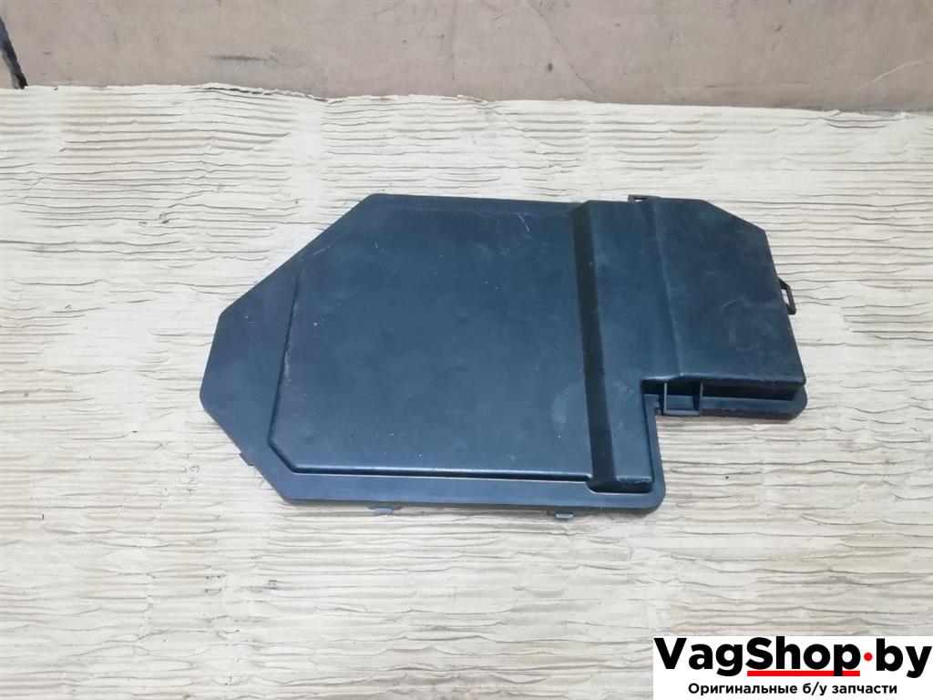 крышка блока предохранителей Audi A6 Allroad Quattro C6/4F 2007, 3.2 л., FSI, AUK, бензин, МКПП, синий, универсал, полный привод, 4F0035613 - фото №1