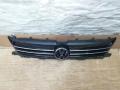 решетка радиатора Volkswagen Touran 2 2013, 1.6 л., TDi, CAY, дизель, МКПП, черный, минивэн, передний привод, 1T0853653L - фото №2