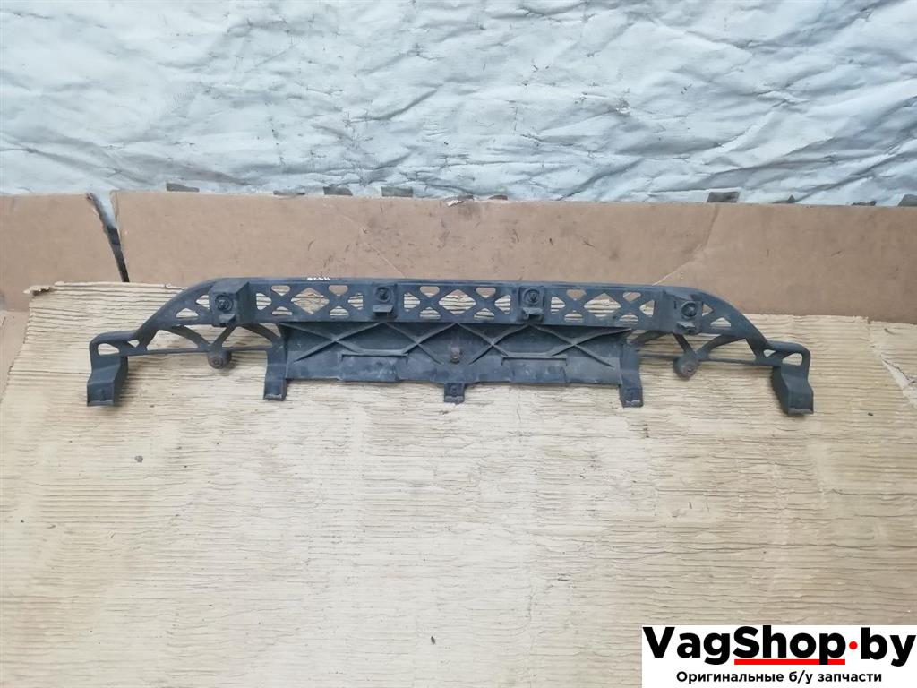 Крепление бампера заднего Audi Q7 4L 2006, 3.0 л., TDi, BUG, дизель, АКПП, синий, внедорожник 5 дв., полный привод, 4L0807329 - фото №1