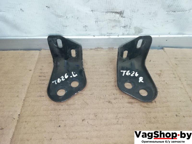 кронштейн (крепление) Volkswagen Transporter T5 2005, 2.5 л., TDi, AXD, дизель, МКПП, синий, фургон, передний привод, 7H0805177, 7H0805178 - фото №1