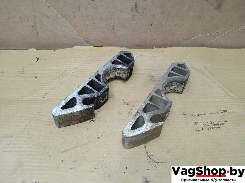 крепление стабилизатора / втулки стабилизатора Audi Q7 4L 2006, 3.0 л., TDi, BUG, дизель, АКПП, синий, внедорожник 5 дв., полный привод, 7L0411063B - фото №1