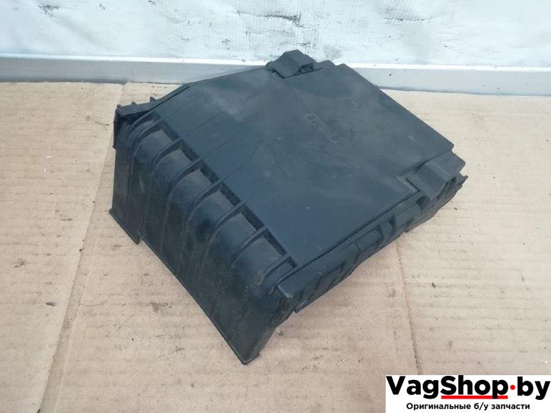 крышка блока предохранителей Volkswagen Passat B6 2008, 2.0 л., TDi, CBA, дизель, МКПП, серебро, универсал, передний привод, 1K0937132F - фото №1