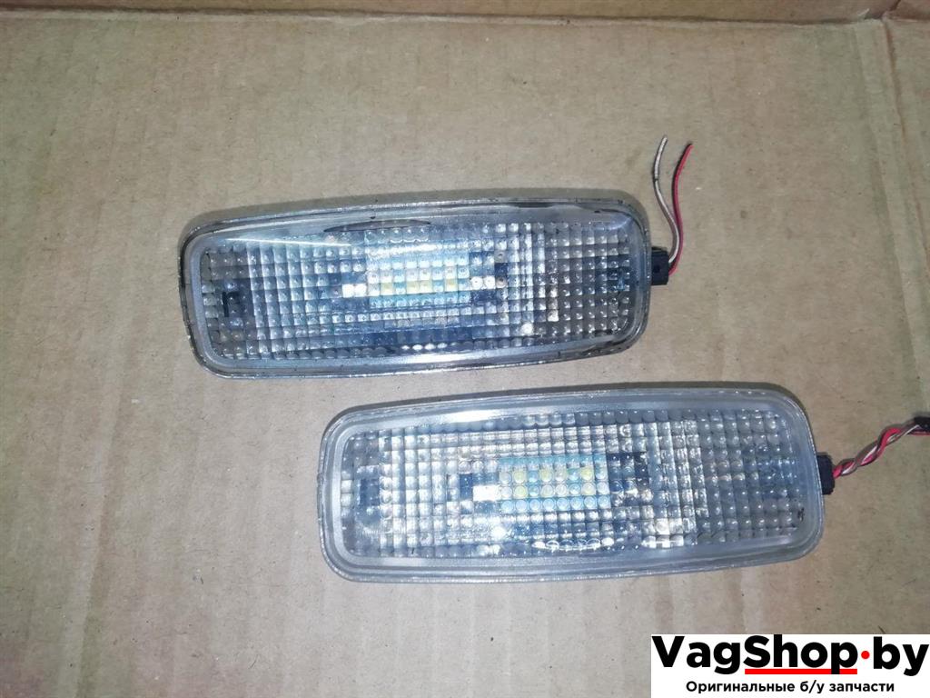 фонарь салона (плафон) Audi A6 4F/C6 2007, 3.0 л., TDi, ASB, дизель, АКПП, голубой, универсал, полный привод, 4E0947105, 4D0947105A - фото №1