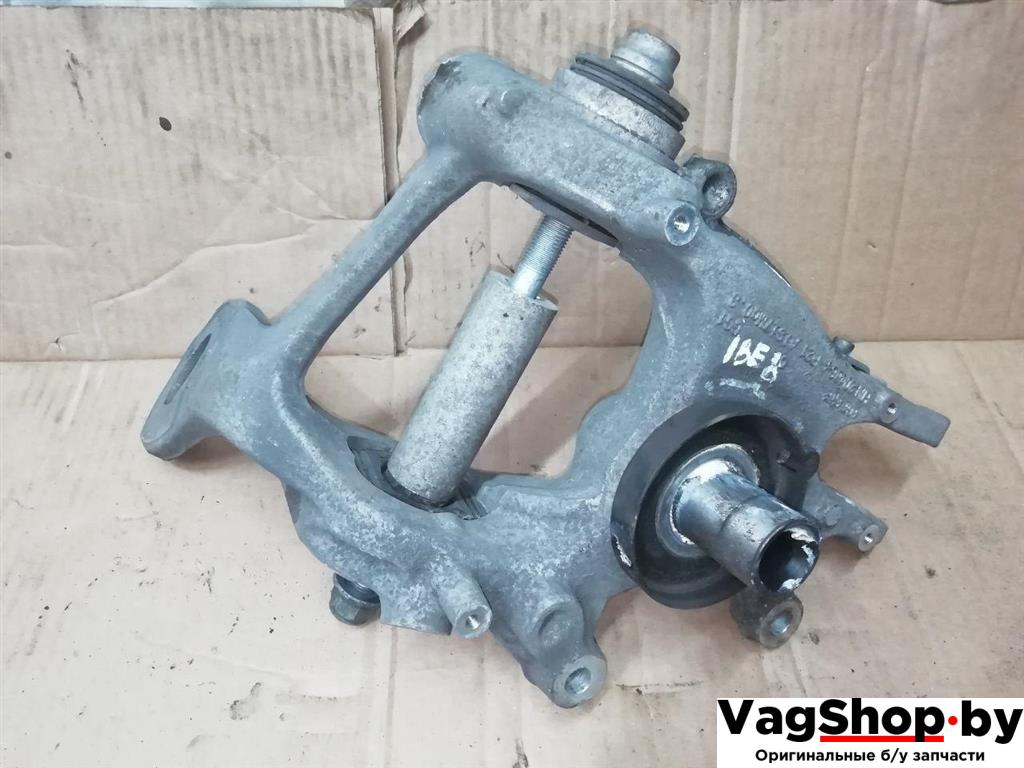 кулак задний правый Audi A4 B8/8K 2011, 2.7 л., TDi, CGK, дизель, МКПП, белый, седан, передний привод, 8K0505432AP - фото №1