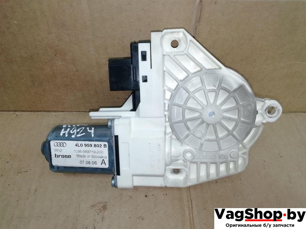 моторчик стеклоподъемника передний правый Audi Q7 4L 2006, 3.0 л., TDi, BUG, дизель, АКПП, синий, внедорожник 5 дв., полный привод, 4L0959802B - фото №1