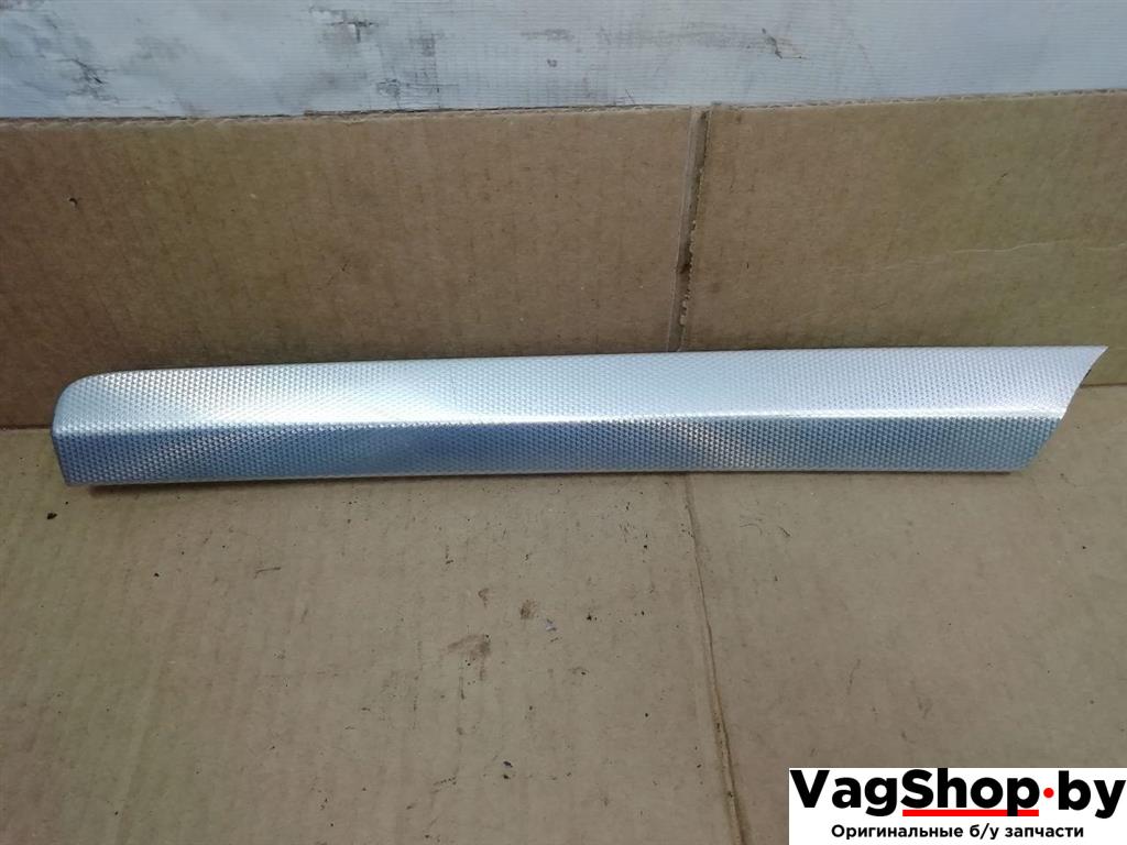 накладка двери (крышки) багажника Audi Q7 4L 2006, 3.0 л., TDi, BUG, дизель, АКПП, синий, внедорожник 5 дв., полный привод, 4L0867409AM54 - фото №1