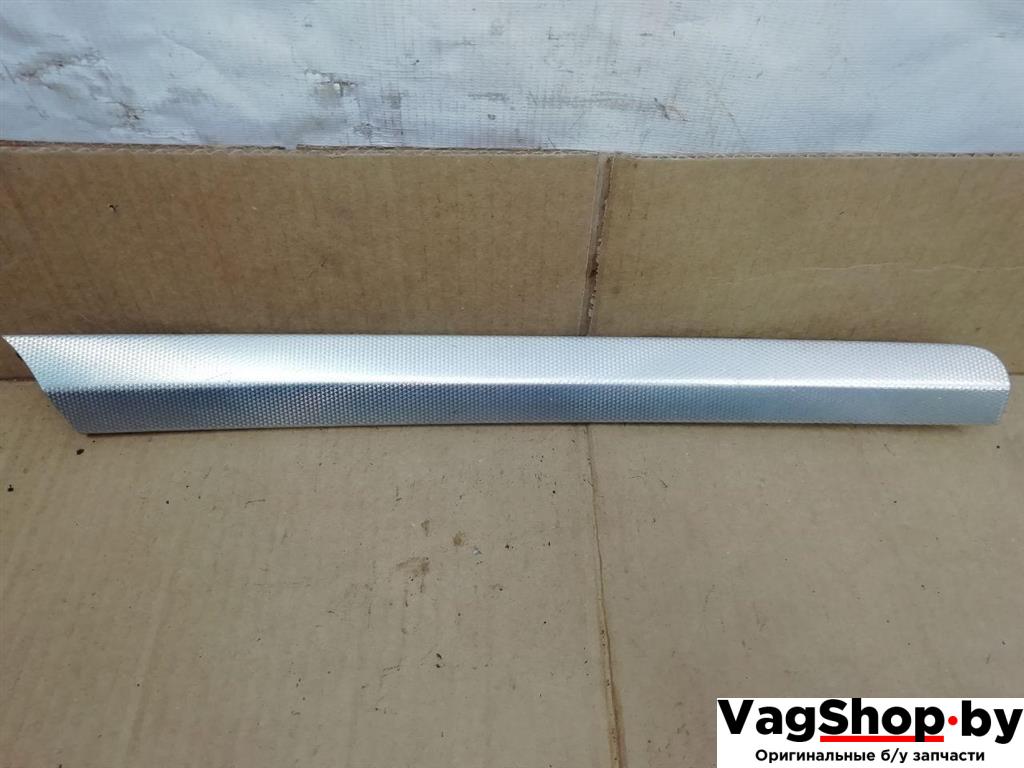 накладка двери (крышки) багажника Audi Q7 4L 2006, 3.0 л., TDi, BUG, дизель, АКПП, синий, внедорожник 5 дв., полный привод, 4L0867420AM54 - фото №1