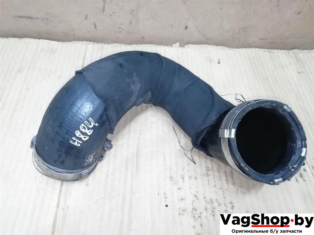патрубок интеркулера Audi A6 4F/C6 2007, 3.0 л., TDi, ASB, дизель, АКПП, голубой, универсал, полный привод, 4F0145737G - фото №1