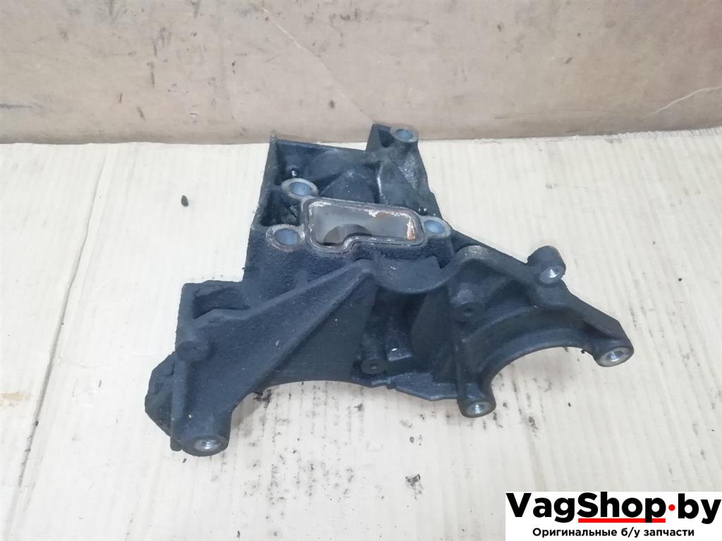 кронштейн гидроусилителя Audi A6 4F/C6 2007, 3.0 л., TDi, ASB, дизель, АКПП, голубой, универсал, полный привод, 059145169AA - фото №1