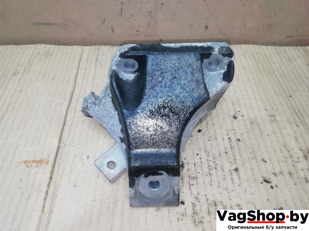 кронштейн двигателя Audi A6 4F/C6 2007, 3.0 л., TDi, ASB, дизель, АКПП, голубой, универсал, полный привод, 4F0199308AB - фото №1