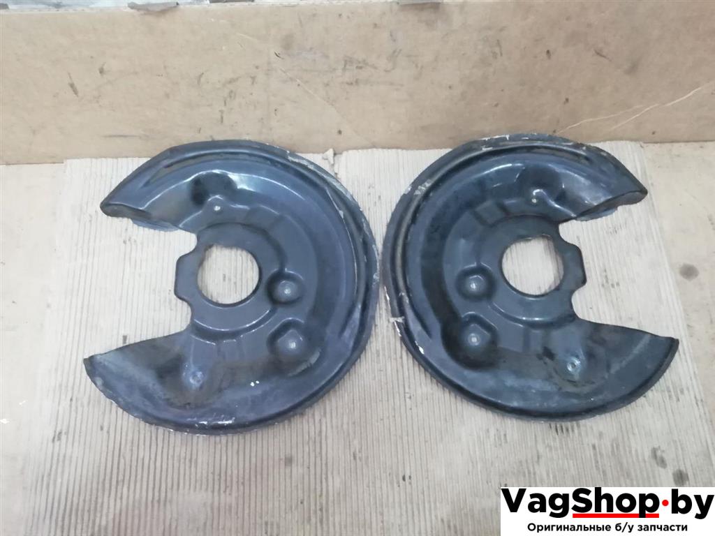 защитный кожух тормозного механизма Volkswagen Passat B7 2011, 2.0 л., TDi, CFF, дизель, МКПП, черный, универсал, передний привод, 5N0615611C, 5N0615612C - фото №1