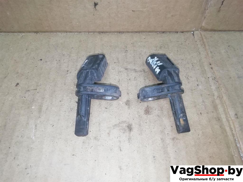 датчик ABS Volkswagen Passat B7 2011, 2.0 л., TDi, CFF, дизель, МКПП, черный, универсал, передний привод, WHT003857, WHT003858 - фото №1