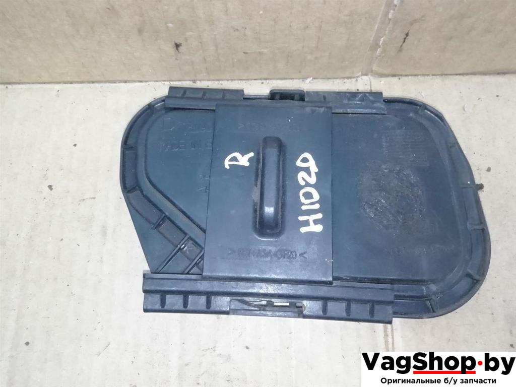 Крышка (заглушка) задняя фары Audi Q7 4L 2006, 3.0 л., TDi, BUG, дизель, АКПП, серебро, внедорожник 5 дв., полный привод - фото №1