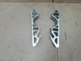 крепление стабилизатора / втулки стабилизатора Volkswagen Touareg 1 поколение [рестайлинг] 2008, 3.0 л., TDi, CAS, дизель, АКПП, черный, внедорожник 5 дв., полный привод, 7L0411063B