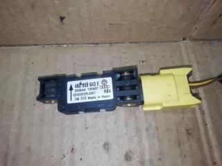 датчик удара Volkswagen Touareg 1 поколение [рестайлинг] 2009, 2.5 л., TDi, BPE, дизель, АКПП, черный, внедорожник 5 дв., полный привод, 4B0959643E