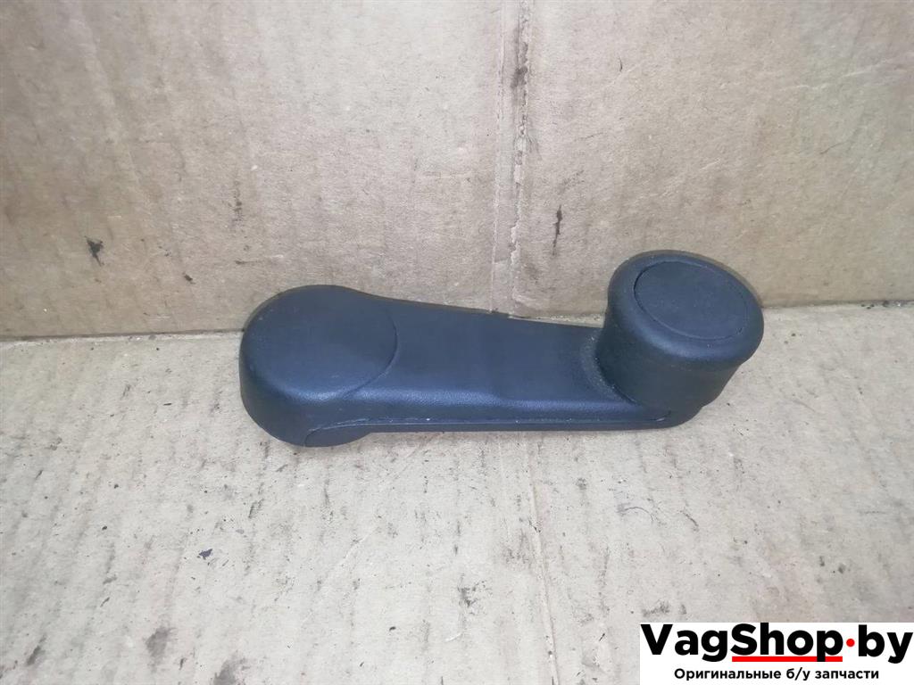 ручка стеклоподъемника Audi A4 B7 2006, 2.0 л., TDi, BPW, дизель, МКПП, черный, универсал, передний привод - фото №1