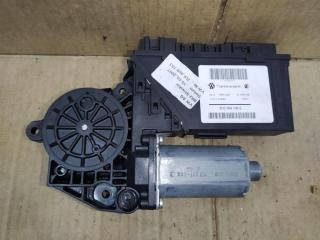 моторчик стеклоподъемника задний левый Volkswagen Touareg 1 поколение [рестайлинг] 2009, 2.5 л., TDi, BPE, дизель, АКПП, черный, внедорожник 5 дв., полный привод, 7L6959703, 3D0959795E