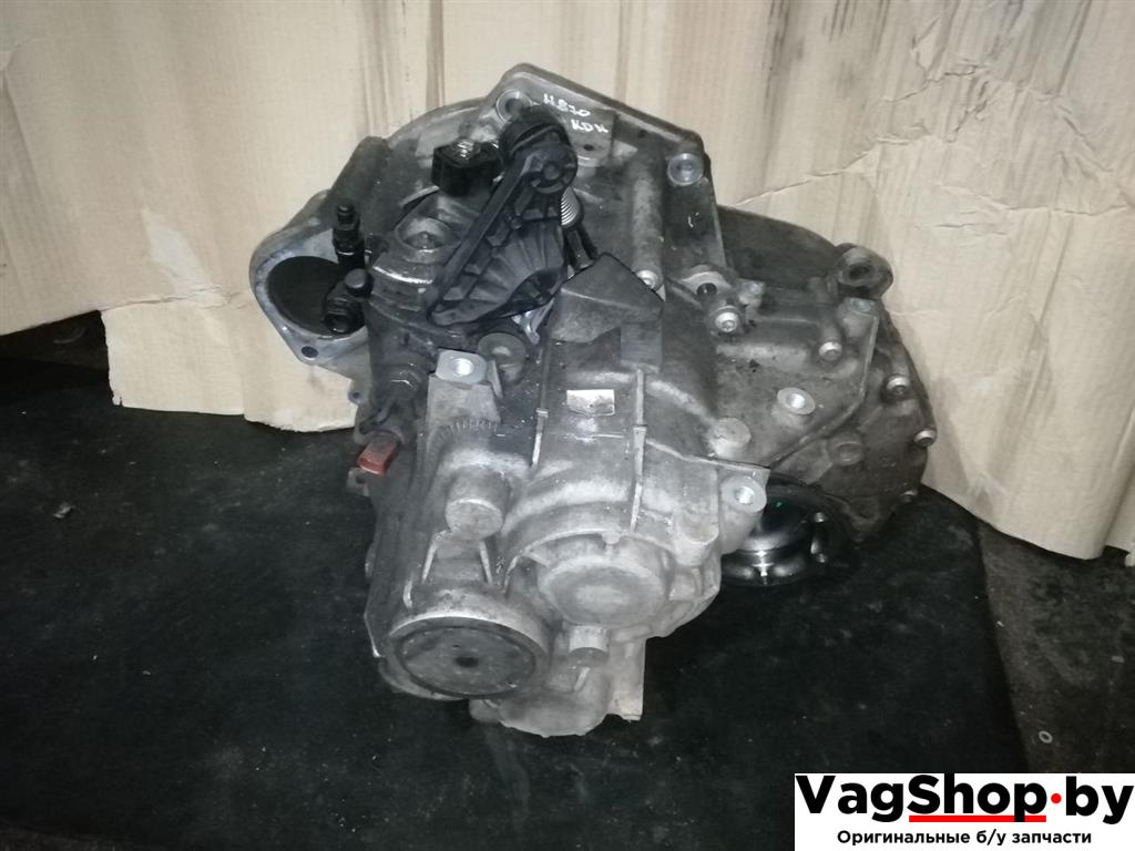 КПП механическая (МКПП) Volkswagen Passat B6 2008, 2.0 л., TDi, CBA, дизель, МКПП, серебро, универсал, передний привод, KDN - фото №1