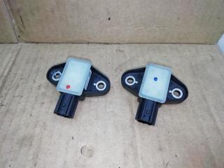 датчик удара Volkswagen Passat B7 2011, 2.0 л., TDi, CFF, дизель, МКПП, черный, универсал, передний привод, 5N0959354