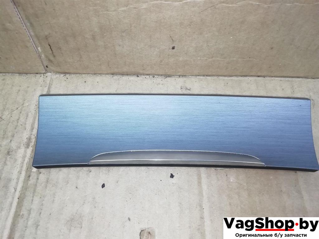 накладка декоративная Volkswagen Passat B7 2011, 2.0 л., TDi, CFF, дизель, МКПП, черный, универсал, передний привод, 3AA857351 - фото №1