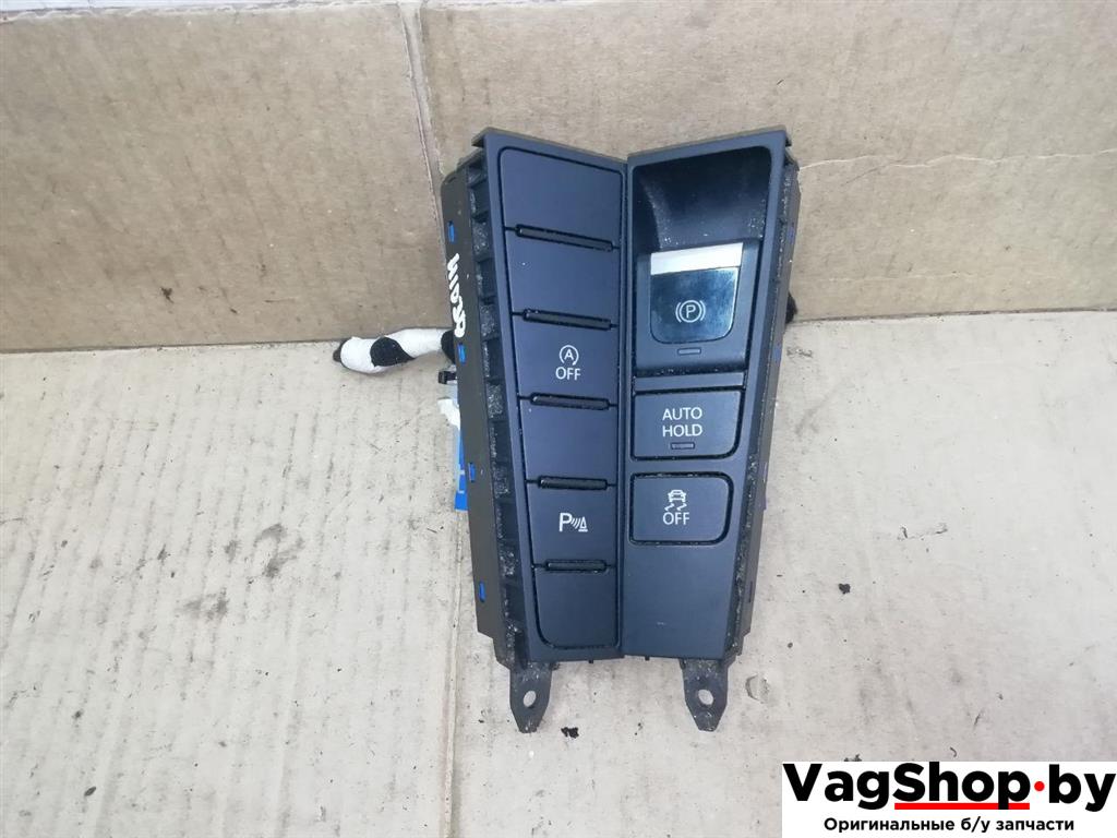 кнопка ручного тормоза (ручника) Volkswagen Passat B7 2011, 2.0 л., TDi, CFF, дизель, МКПП, черный, универсал, передний привод, 3AC927238, 3AC927237K - фото №1