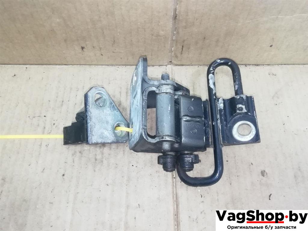 петля двери Volkswagen Passat B7 2011, 2.0 л., TDi, CFF, дизель, МКПП, черный, универсал, передний привод - фото №1