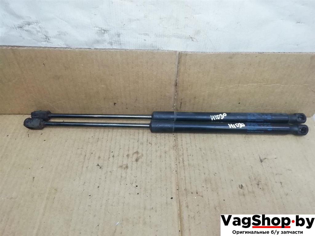 амортизатор крышки багажника (3-5 двери) Volkswagen Passat B7 2011, 2.0 л., TDi, CFF, дизель, МКПП, черный, универсал, передний привод, 3AF827550B01S - фото №1