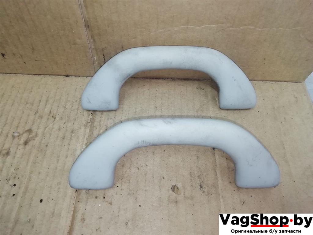 ручка внутренняя потолочная Volkswagen Passat B7 2011, 2.0 л., TDi, CFF, дизель, МКПП, черный, универсал, передний привод, 1K0857607M - фото №1