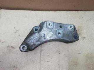 кронштейн КПП Volkswagen Passat B7 2011, 2.0 л., TDi, CFF, дизель, МКПП, черный, универсал, передний привод, 1K0199117AC