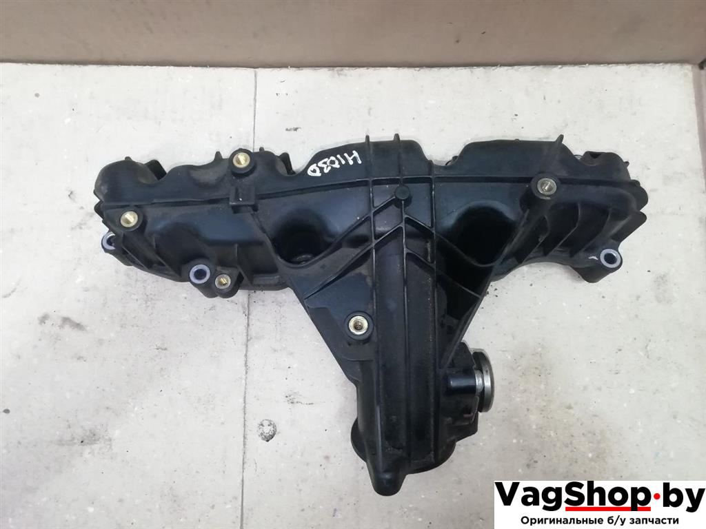 коллектор впускной Volkswagen Passat B7 2011, 2.0 л., TDi, CFF, дизель, МКПП, черный, универсал, передний привод, 03L129711AM - фото №1