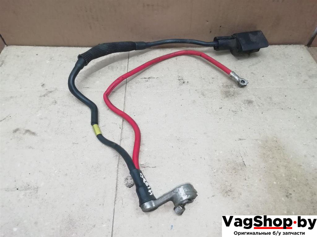 клемма аккумулятора плюс Volkswagen Passat B7 2011, 2.0 л., TDi, CFF, дизель, МКПП, черный, универсал, передний привод, 1K0971228AA - фото №1