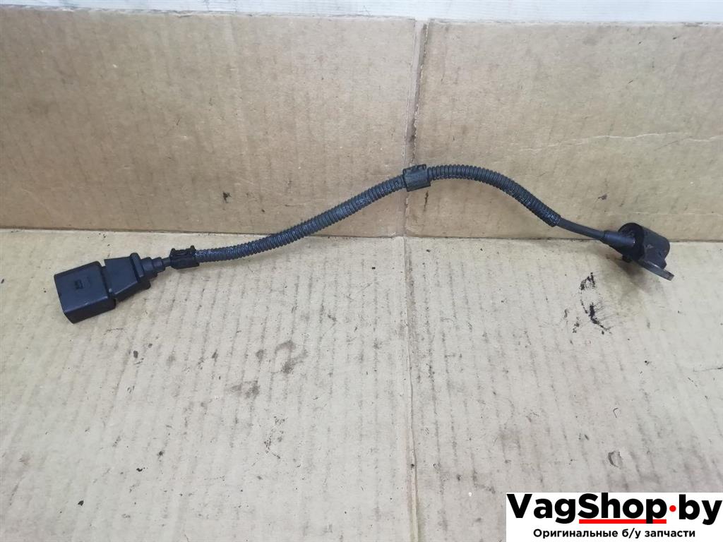 датчик распредвала Volkswagen Passat B7 2011, 2.0 л., TDi, CFF, дизель, МКПП, черный, универсал, передний привод, 03L907601 - фото №1