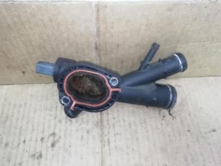 фланец (тройник) системы охлаждения Volkswagen Passat B7 2011, 2.0 л., TDi, CFF, дизель, МКПП, черный, универсал, передний привод, 03L121131AA