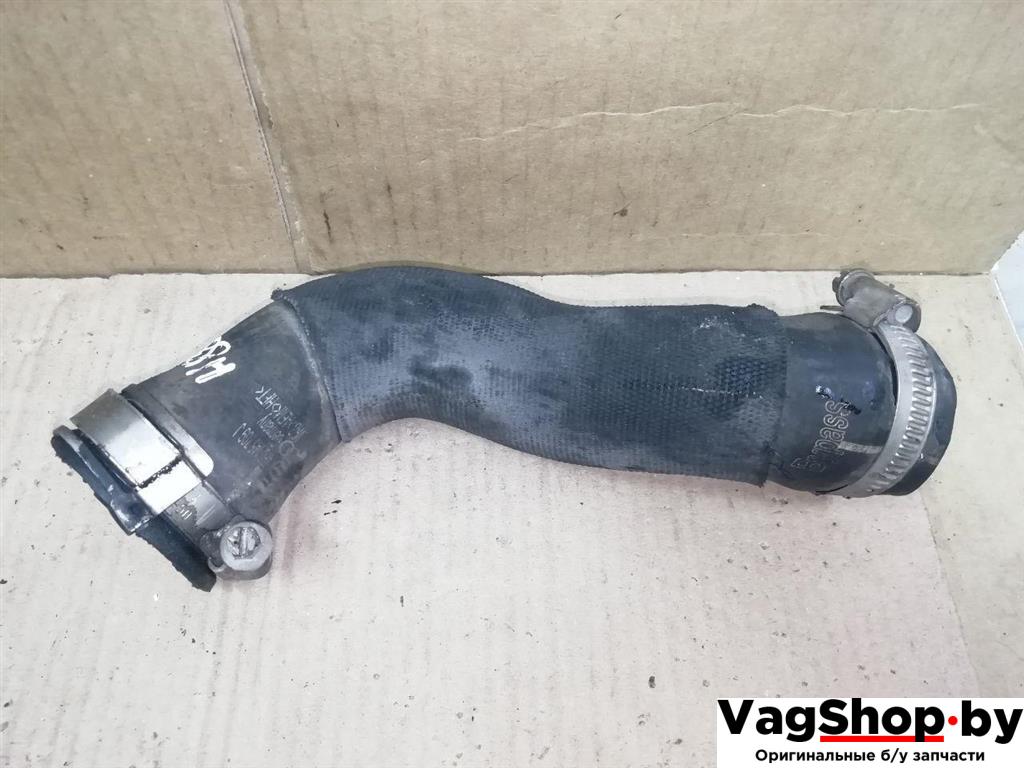 патрубок интеркулера Audi A6 4F/C6 2007, 3.0 л., TDi, ASB, дизель, АКПП, голубой, универсал, полный привод, 4F0145709J - фото №1
