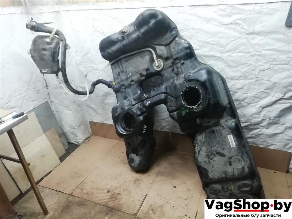 бак топливный Audi Q7 4L 2006, 3.0 л., TDi, BUG, дизель, АКПП, серебро, внедорожник 5 дв., полный привод, 7L8201085B - фото №1