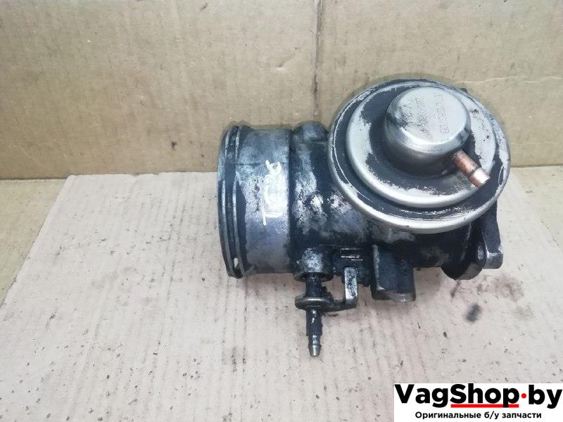 клапан EGR Volkswagen Transporter T5 2005, 2.5 л., TDi, AXD, дизель, МКПП, синий, фургон, передний привод, 070128070B - фото №1