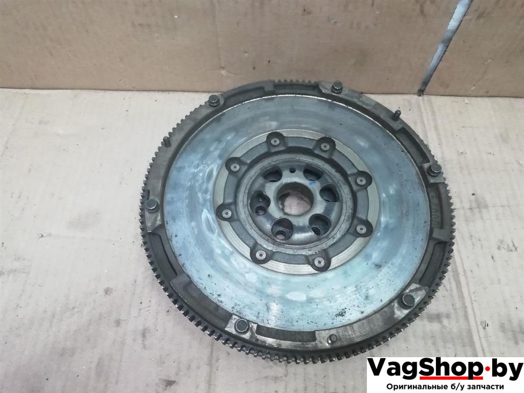 маховик Volkswagen Passat B6 2008, 2.0 л., TDi, CBA, дизель, МКПП, серебро, универсал, передний привод, 03G105266BN - фото №1