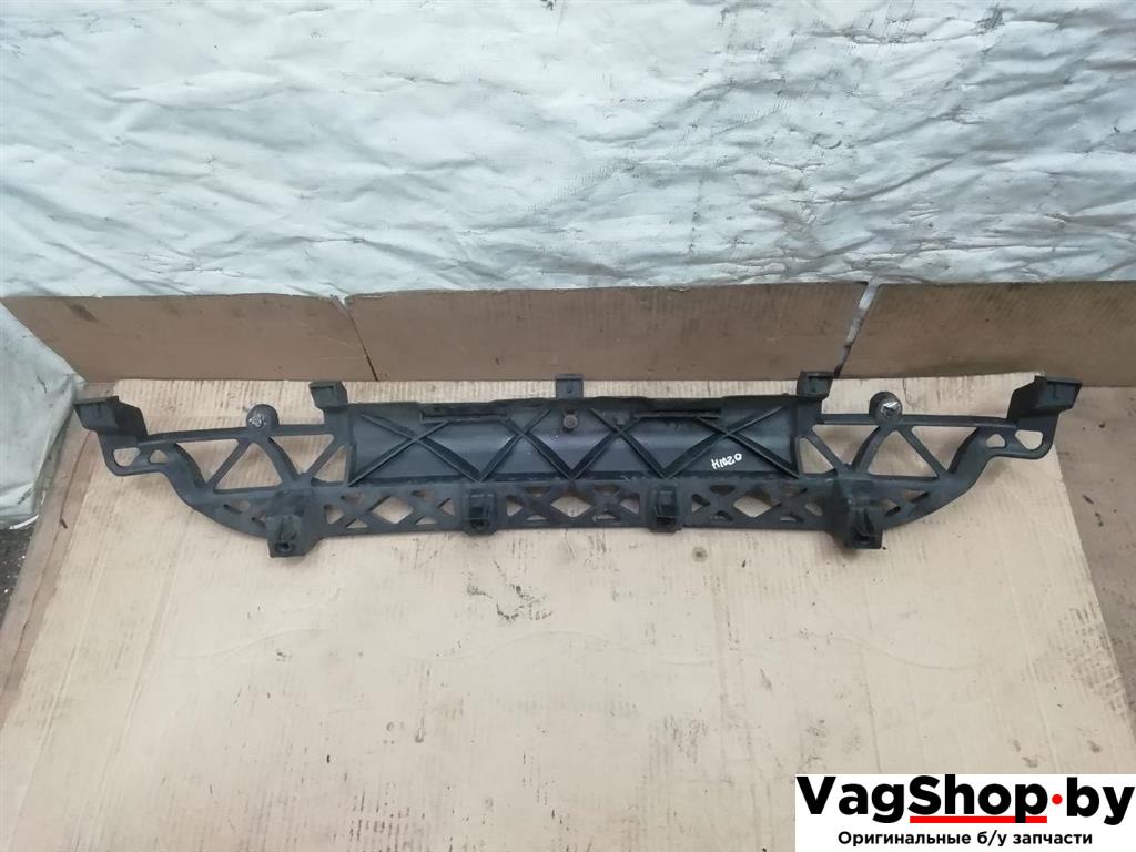 Крепление бампера заднего Audi Q7 4L 2006, 3.0 л., TDi, BUG, дизель, АКПП, серебро, внедорожник 5 дв., полный привод, 4L0807329 - фото №1