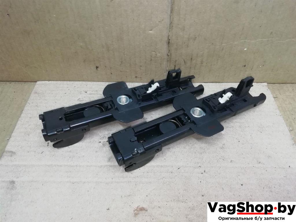 Механизм регулировки высоты ремня безопасности Audi Q7 4L 2006, 3.0 л., TDi, BUG, дизель, АКПП, серебро, внедорожник 5 дв., полный привод, 8E0857833F - фото №1