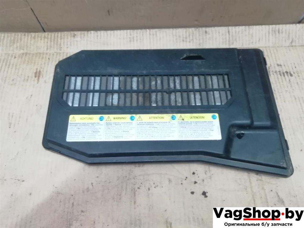 крышка аккумулятора Audi Q7 4L 2006, 3.0 л., TDi, BUG, дизель, АКПП, серебро, внедорожник 5 дв., полный привод, 7L0864643B - фото №1