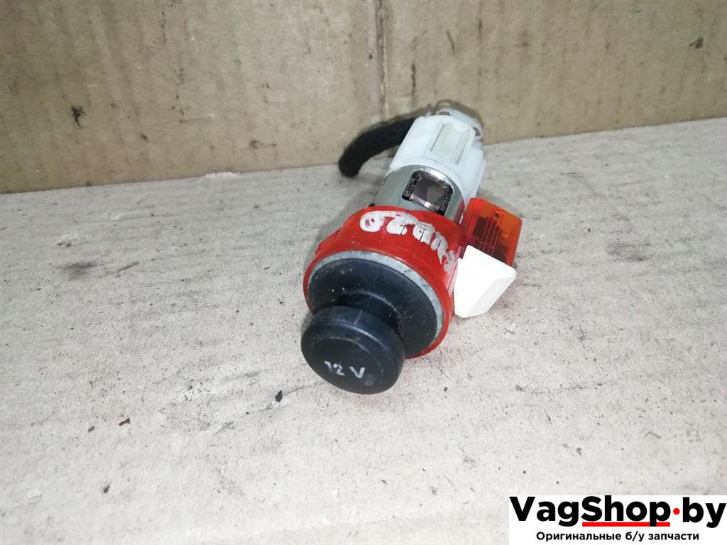 прикуриватель Audi Q7 4L 2006, 3.0 л., TDi, BUG, дизель, АКПП, серебро, внедорожник 5 дв., полный привод, 8E0919309 - фото №1