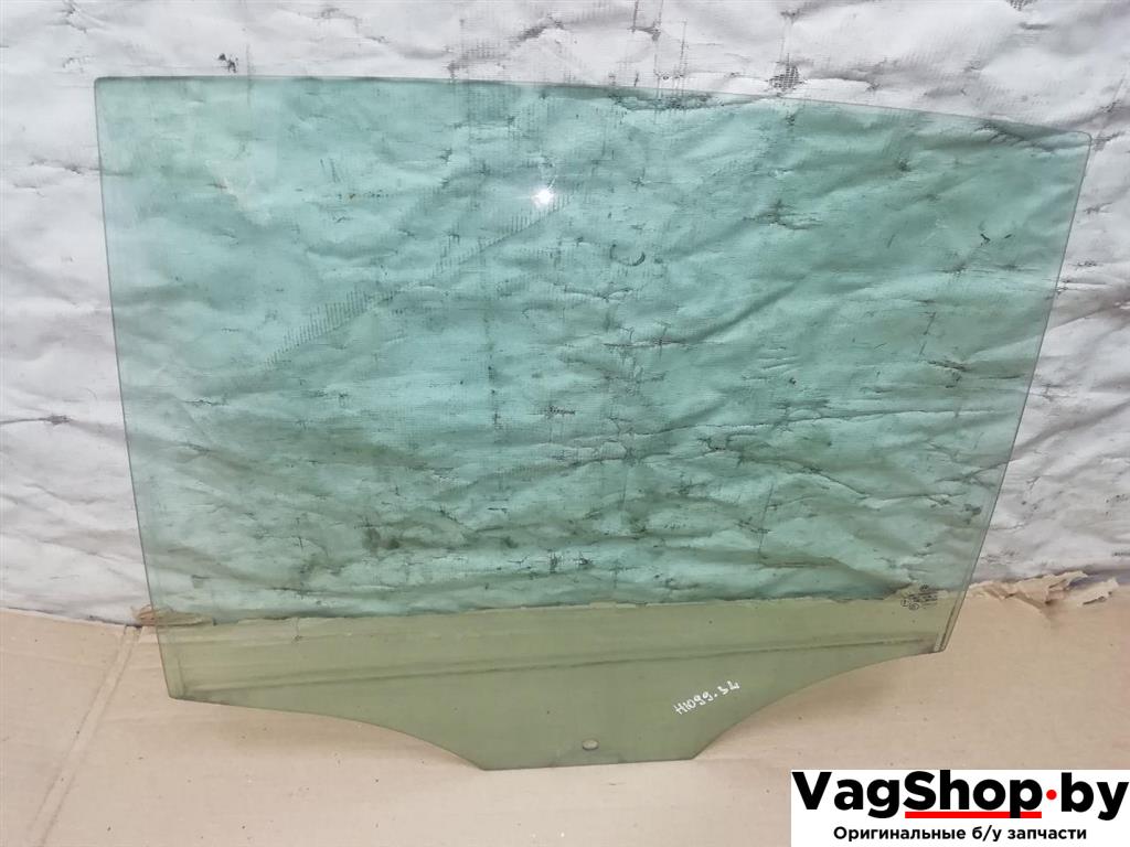 стекло двери задней левой Volkswagen Golf Plus 2 поколение 2010, 1.6 л., TDi, CAY, дизель, МКПП, серебро, хетчбэк 5 дв., передний привод - фото №1