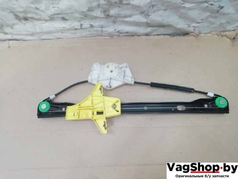 стеклоподъемник электрический задний левый Volkswagen Golf Plus 2 поколение 2010, 1.6 л., TDi, CAY, дизель, МКПП, серебро, хетчбэк 5 дв., передний привод - фото №1