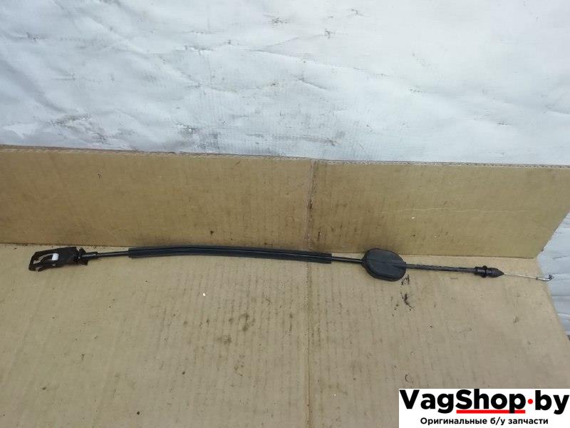 трос двери Volkswagen Golf Plus 2 поколение 2010, 1.6 л., TDi, CAY, дизель, МКПП, серебро, хетчбэк 5 дв., передний привод, 5M0837085C - фото №1