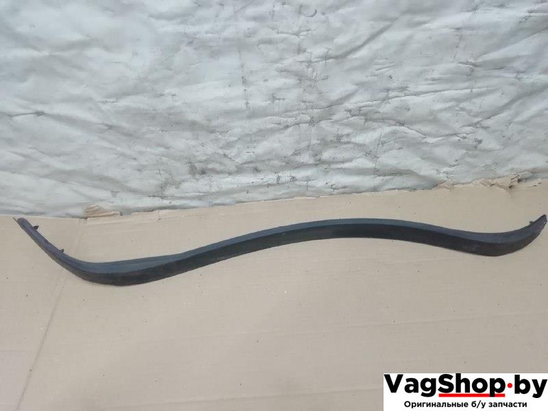 молдинг двери задней левой Volkswagen Golf Plus 2 поколение 2010, 1.6 л., TDi, CAY, дизель, МКПП, серебро, хетчбэк 5 дв., передний привод, 5M0839373D - фото №1