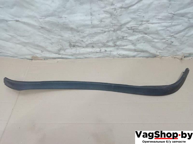 накладка двери (крышки) багажника Volkswagen Golf Plus 2 поколение 2010, 1.6 л., TDi, CAY, дизель, МКПП, серебро, хетчбэк 5 дв., передний привод, 5M0839374D - фото №1