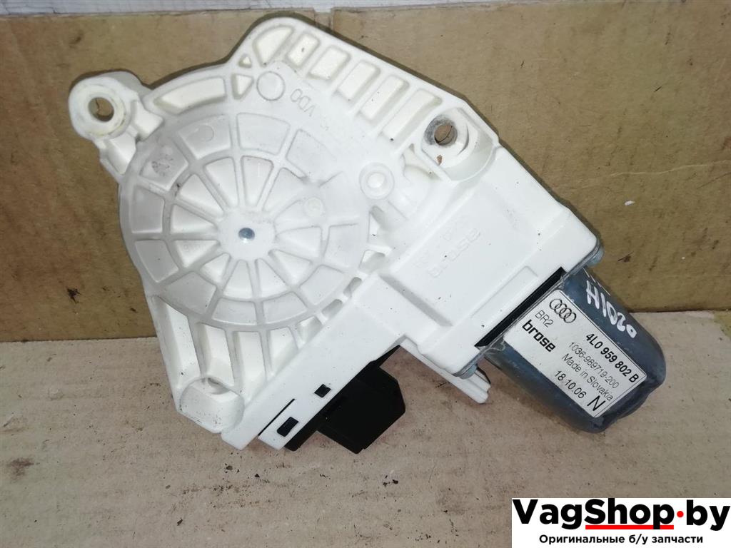 моторчик стеклоподъемника передний правый Audi Q7 4L 2006, 3.0 л., TDi, BUG, дизель, АКПП, серебро, внедорожник 5 дв., полный привод, 4L0959802B - фото №1
